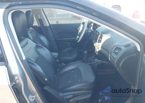 2019 Jeep Compass Trailhawk 4X4 from USA, damaged, VIN 3C4NJDDBXKT622567